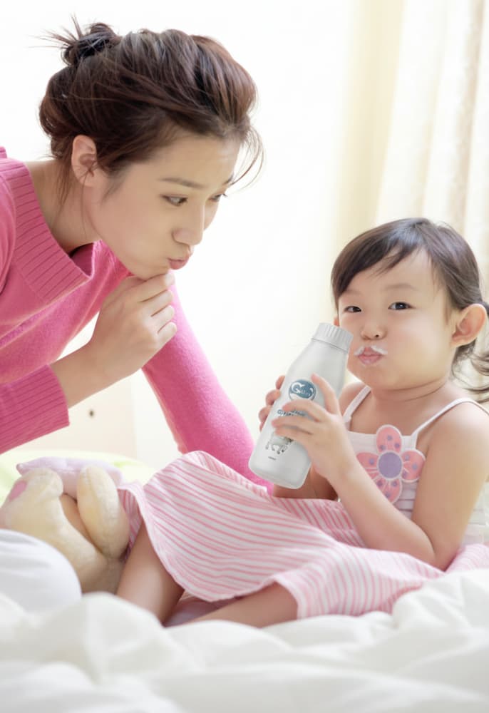 Sữa dê tươi thanh trùng: Giải pháp cho bé dị ứng sữa bò & táo bón 